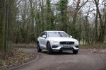 Volvo V60 D4 Cross Country 2019 года (UK)